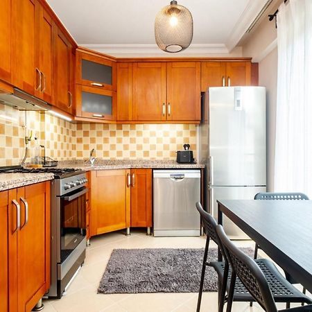 イスタンブールComfy Flat Near Popular Attractions In Sisliアパートメント エクステリア 写真
