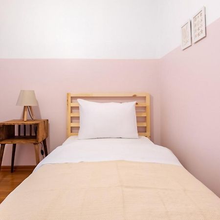 イスタンブールComfy Flat Near Popular Attractions In Sisliアパートメント エクステリア 写真