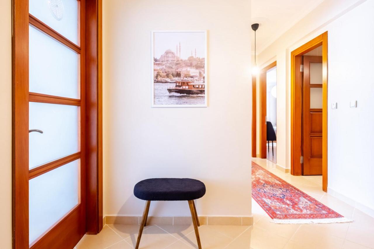 イスタンブールComfy Flat Near Popular Attractions In Sisliアパートメント エクステリア 写真